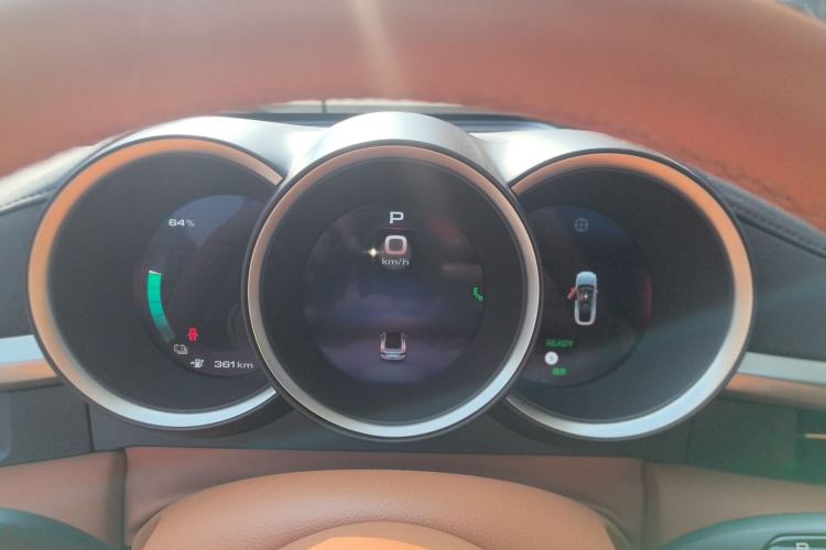 Used ORA Lightning Cat 2022 555 km Luxury Edition
