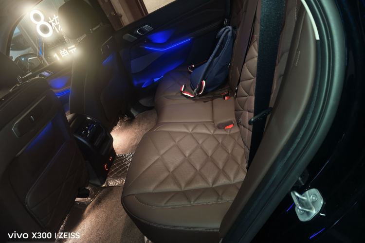 Used BMW X5 2023 xDrive 30Li Luxury M Sport Package
