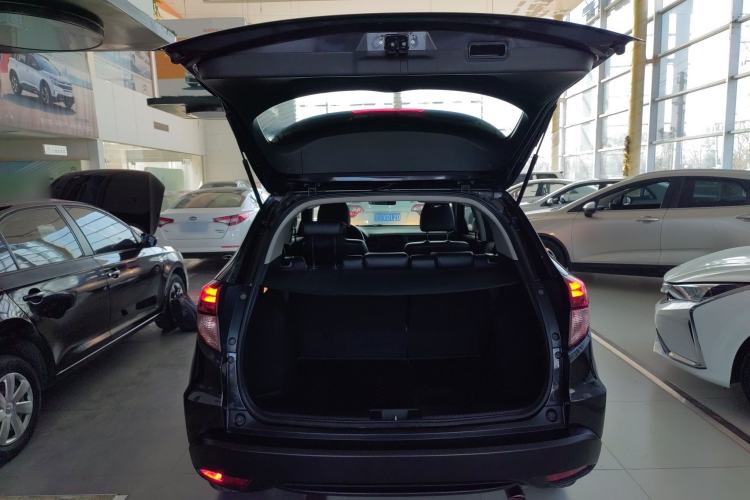 Used Honda Vezel 2016 1.8L CVT Front-Wheel Drive Pioneer Edition