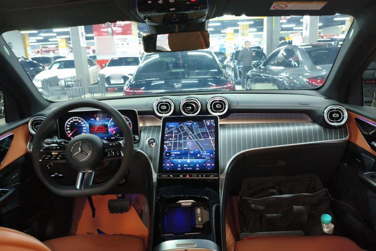 Used Mercedes-Benz GLC 2023 Refreshed GLC 300 L 4MATIC Dynamic Edition 5 Seats