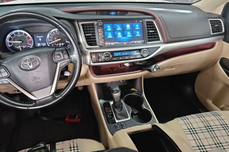 Used Toyota Highlander 2015 2.0T Four-Wheel Drive Luxury Edition 7-Seater
