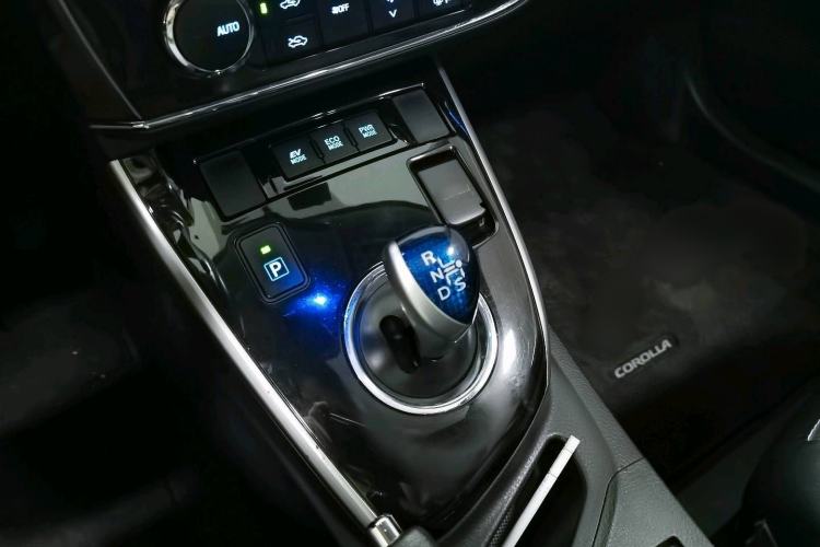 Used Toyota Corolla 2016 Dual-Engine 1.8L E-CVT Elite Edition
