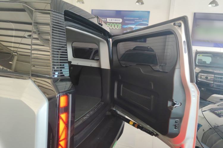 Used  03 2024 501km Four-wheel Drive Long-Range Advanced Version
