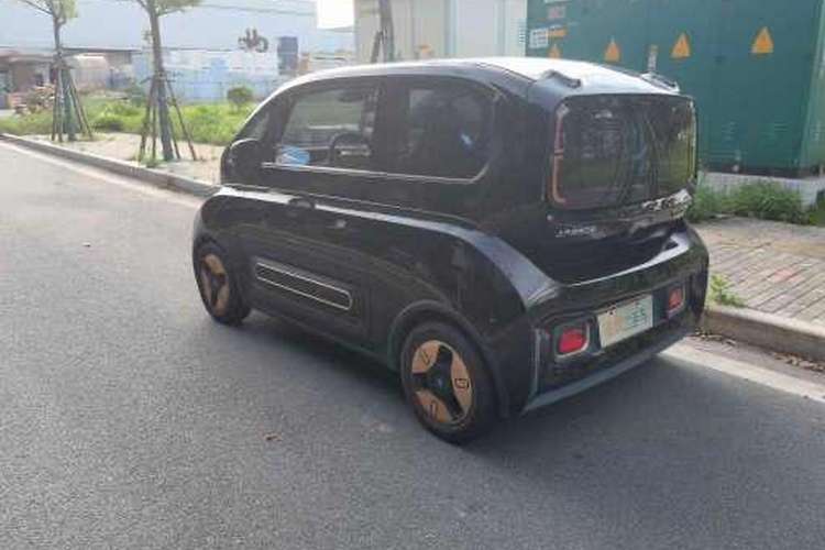 Used Baojun KiWi EV 2021 Artist Model Lithium Iron Phosphate
