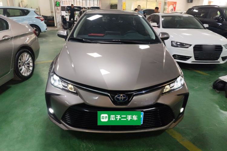 Used Toyota Corolla 2021 Dual-Motor 1.8L E-CVT Elite Edition