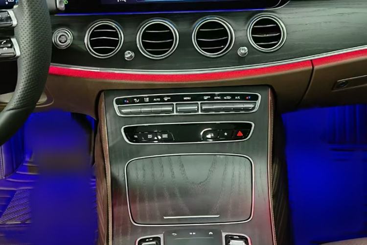 Used Mercedes-Benz E-Class 2022 Revised Version E 300 L Sporty and Stylish Edition