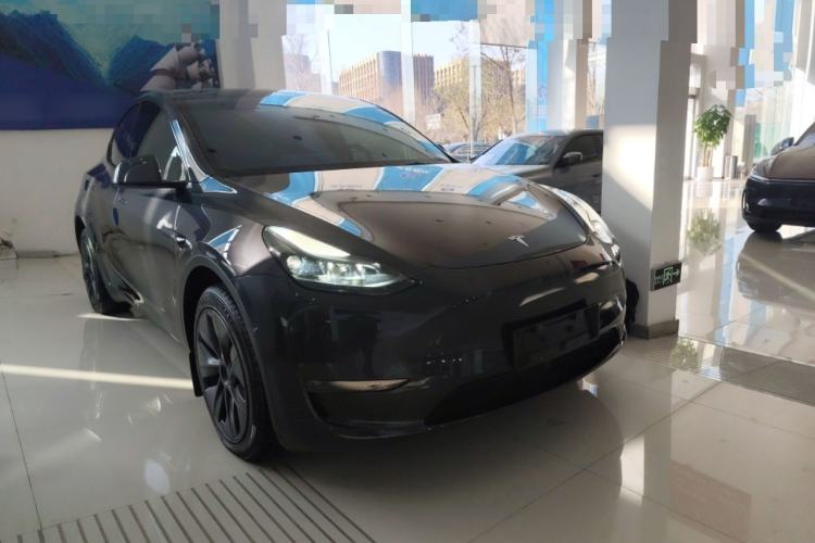 Used Tesla Model Y 2024 Long-Range All-Wheel-Drive Version
