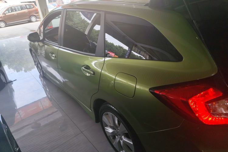 Used Honda Jade 2013 1.8L automatic Comfort version 5 seats
