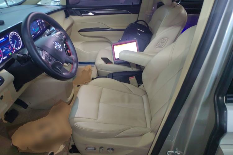 Used Buick GL8 2022 ES Landtrek 653T Luxury Edition
