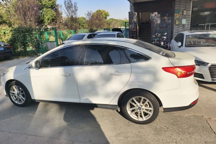 Used Ford Focus 2015 Sedan 1.6L Automatic Trend Model
