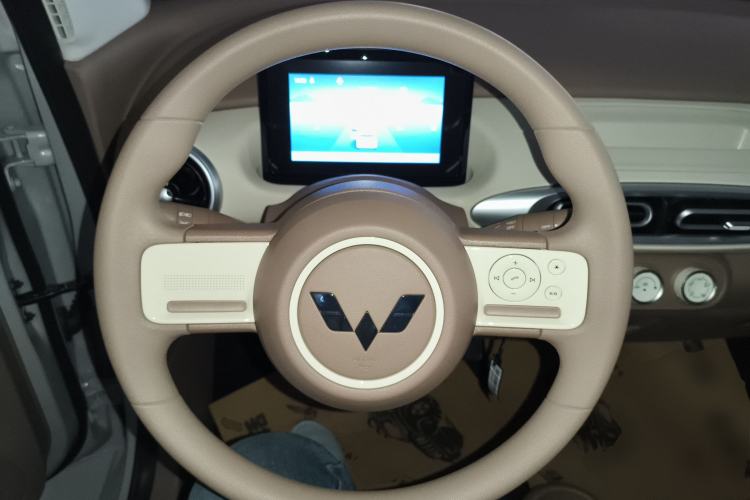 Used Wuling Hongguang MINIEV 2025 Four-Door Version Advanced Edition
