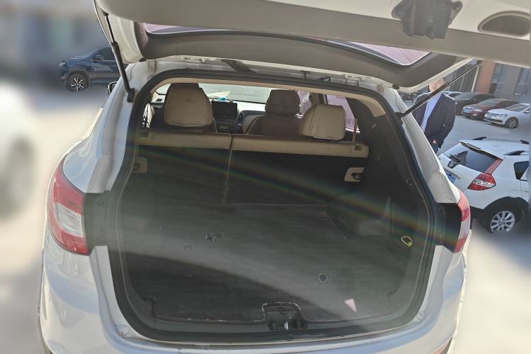 Used Hyundai ix35 2015 2.0L Automatic 2WD Smart Type China IV
