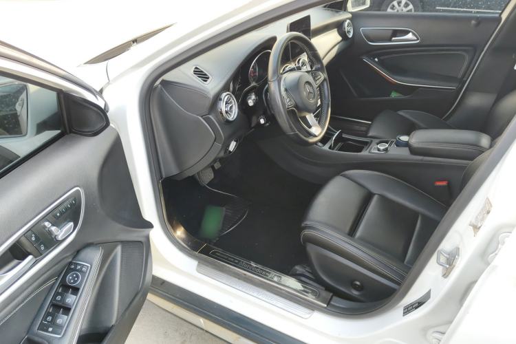 Used Mercedes-Benz GLA 2017 GLA 220 4MATIC Fashion Model