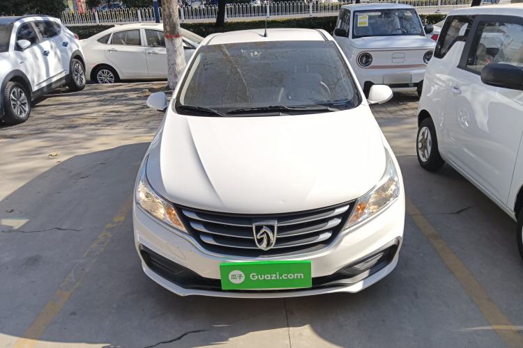 Used Baojun 310 2016 1.2L manual Comfort trim level