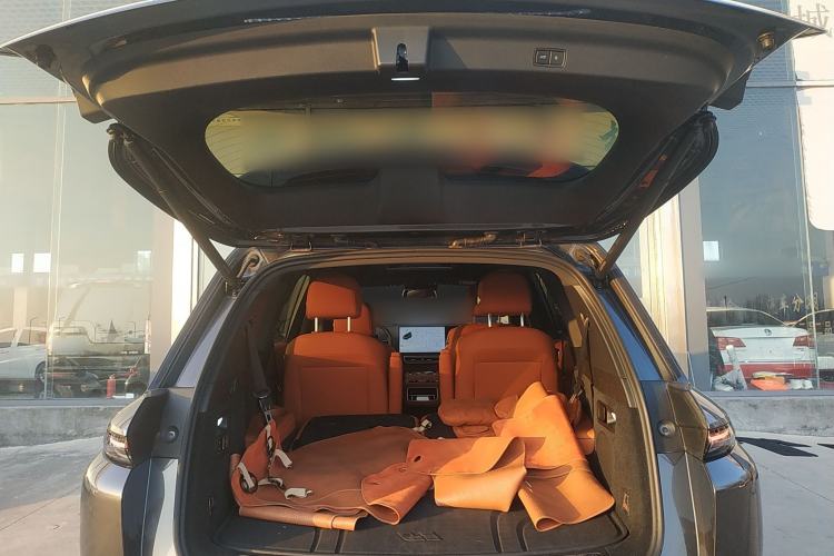 Used Li Auto L8 2023 Pro Model
