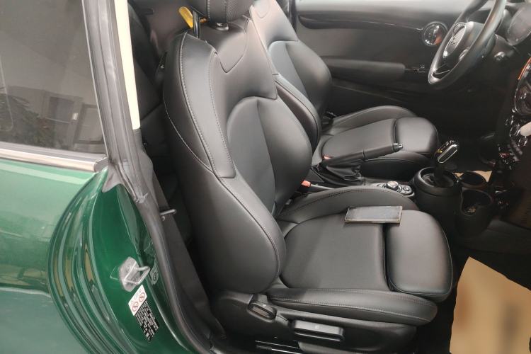 Used  MINI 2021 1.5T COOPER Classic Edition