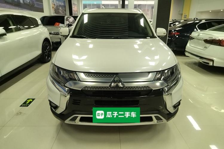 Used Mitsubishi Outlander 2020 2.4L 4x4 Zhi Xiang Edition 7-Seater
