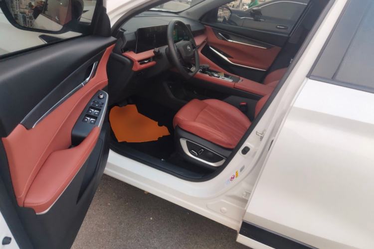 Used Changan CS75 PLUS 2024 3rd Generation Champion Edition 1.5T Intelligent Drive Dynamic Model