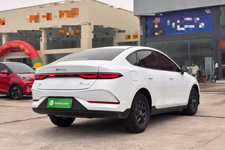 Used BYD Qin PLUS 2025 DM-i Smart Drive 55KM Leading Model
