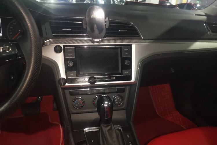 Used Volkswagen Lamando 2019 230TSI DSG Vision Edition China VI Standard