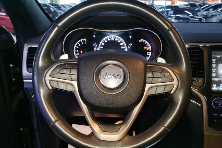 Used  Grand Cherokee 2014 3.0L Comfort Navigation Edition
