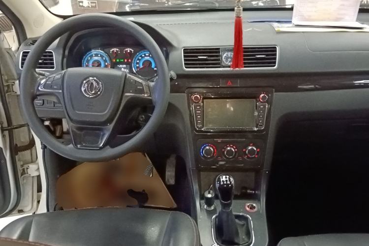 Used Dongfeng Fengon 370 2016 1.5L Manual Elite Home Edition 7-Seater