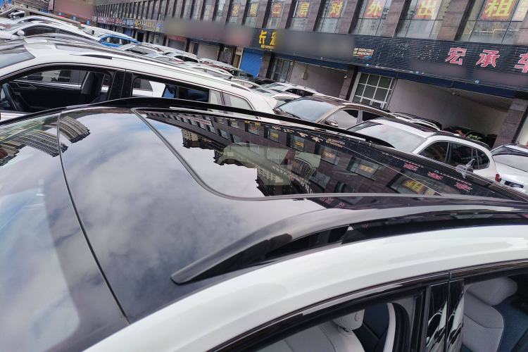 Used Volkswagen Tharu 2024 300TSI Two-Wheel-Drive Moon Luxury Edition
