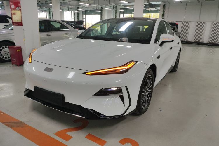 Used  E8 2025 575 km Exploration Intelligent Driving Edition
