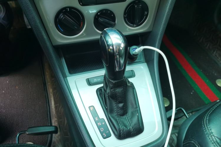 Used Volkswagen Lavida 2013 Revised Classic 1.6L Automatic Fashion Edition
