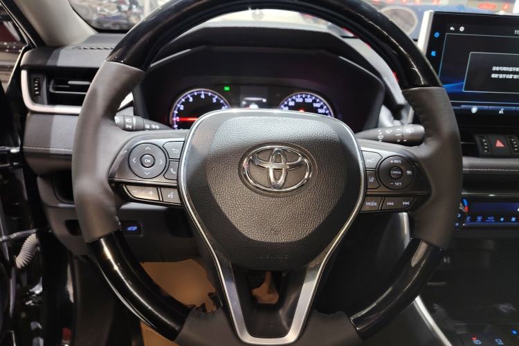 Used Toyota Wildlander 2020 2.0L CVT 4x4 Luxury Edition