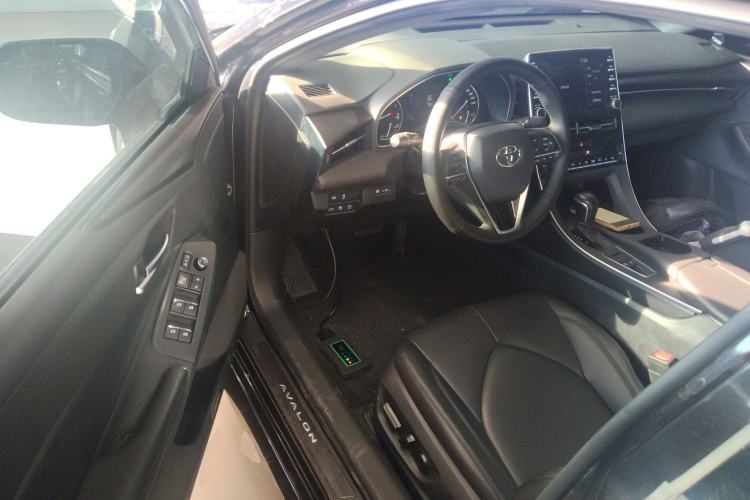 Used Toyota Avalon 2019 2.0L XLE Premium Edition China VI