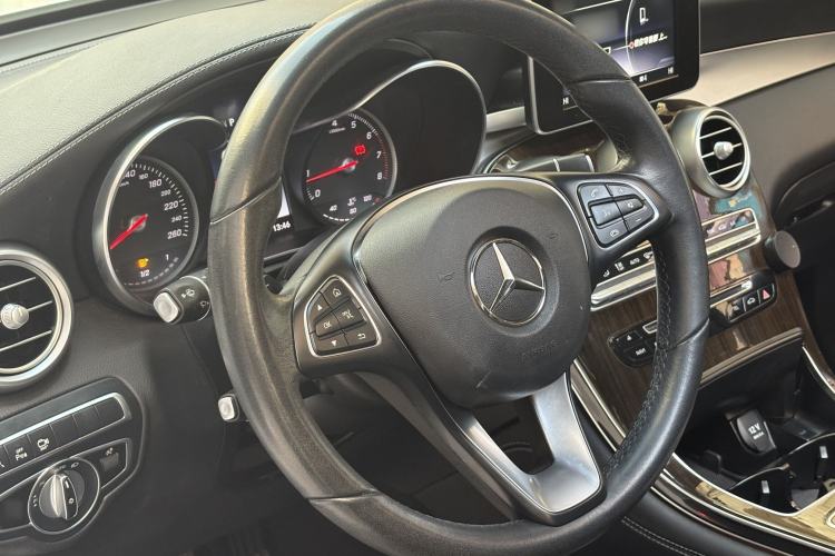 Used Mercedes-Benz GLC 2019 Facelift GLC 260 L 4MATIC Luxury Model
