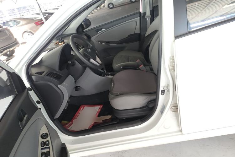 Used Hyundai Verna 2014 1.4L Automatic Smart GLS
