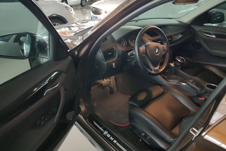 Used BMW X1 2013 sDrive18i Sport Design Package
