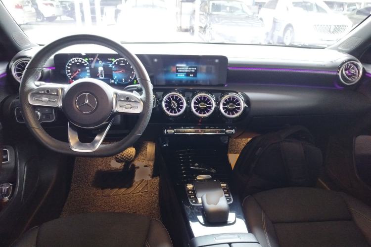 Used Mercedes-Benz A-Class 2022 Second Facelift A 200 L Sport Sedan Fashion Version
