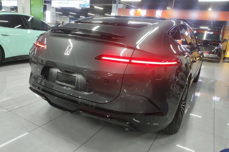 Used  12 2025 Ultra Extended-Range Edition
