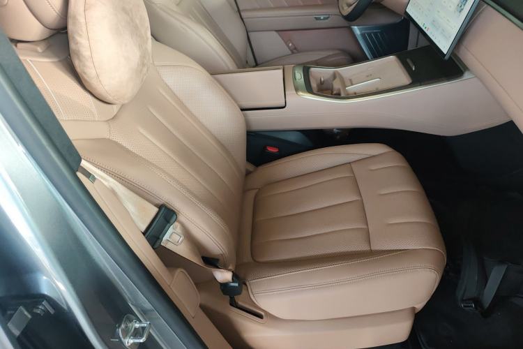 Used ONVO Luxeed L90 
