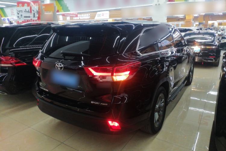 Used Toyota Highlander 2018 2.0T Four-Wheel Drive Prestige Version 7 Seats China V Emission Standard
