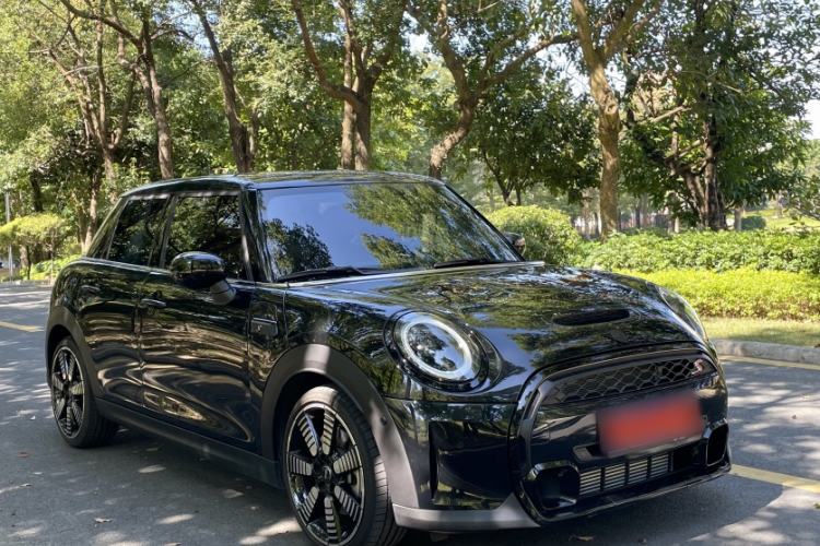Used  MINI 2023 Facelift 2.0T COOPER S Artist Five-Door Edition