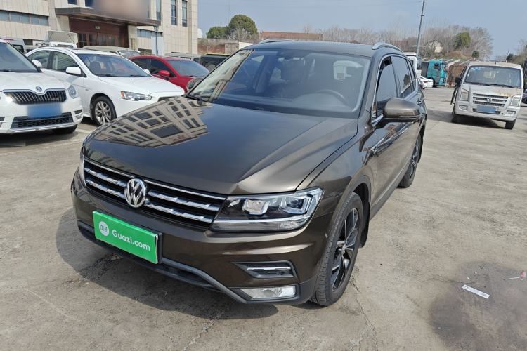 Used Volkswagen Tiguan L 2019 330TSI Automatic Two-Wheel Drive Smart Luxury Version China V Emission Standard