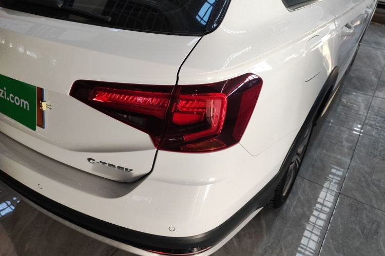 Used Volkswagen C-TREK 2018 230TSI DSG Luxury Model
