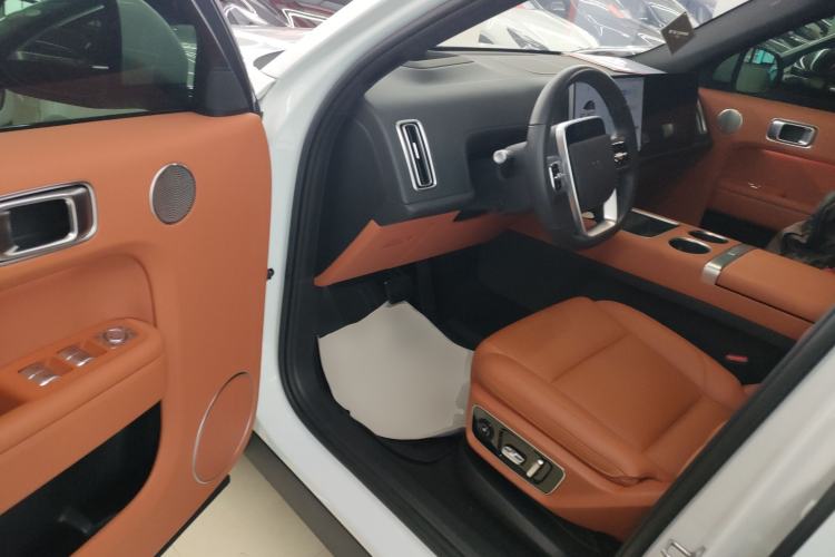 Used Li Auto L7 2023 Air model
