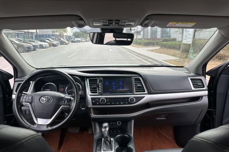 Used Toyota Highlander 2018 2.0T Four-Wheel Drive Luxury Version 7 Seats China VI Standard
