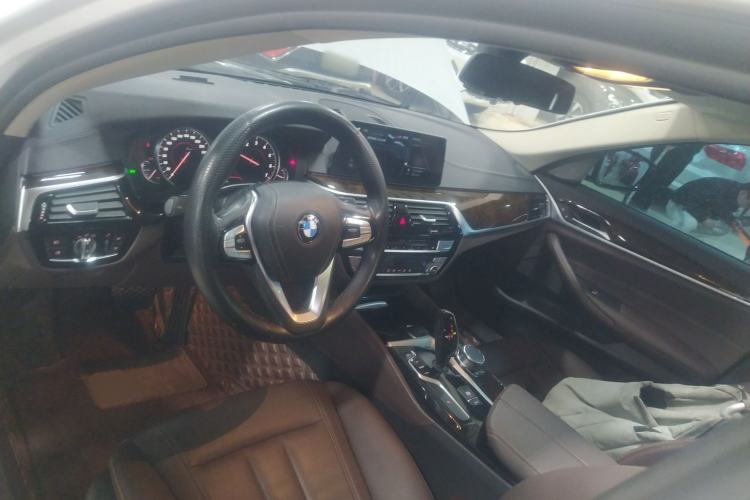 Used BMW 5 Series 2018 525Li Luxury Package