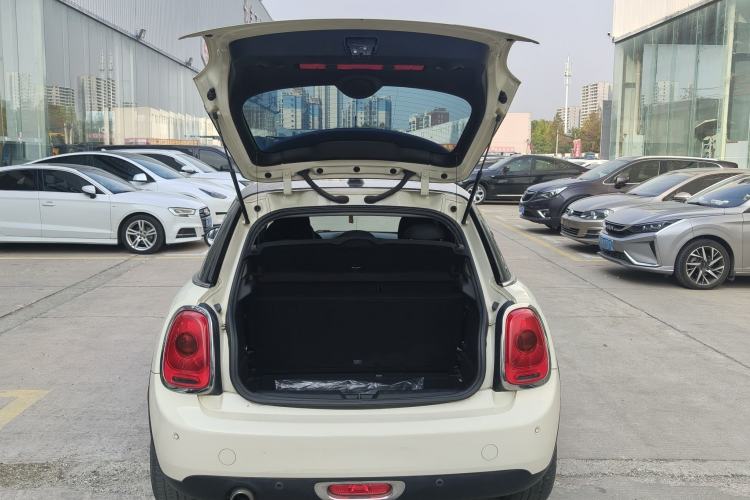 Used  MINI 2016 1.5T COOPER Five-Door Edition
