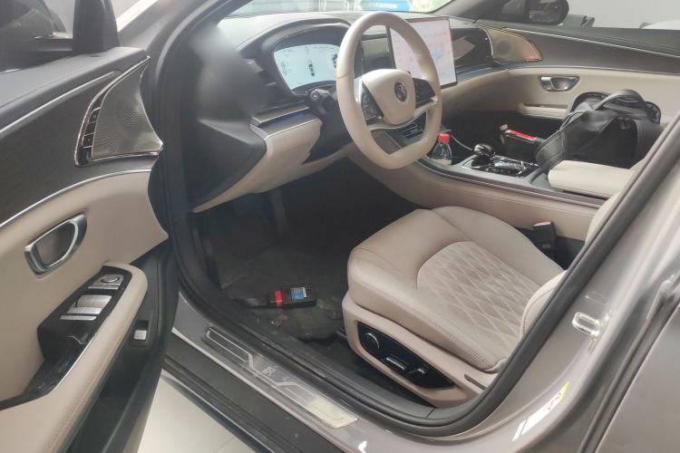 Used BYD Han 2025 EV with 701 km of Laser Radar-Enabled Intelligent Driving