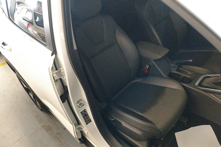 Used Wuling Alvez 2022 1.5L CVT Comfort Edition
