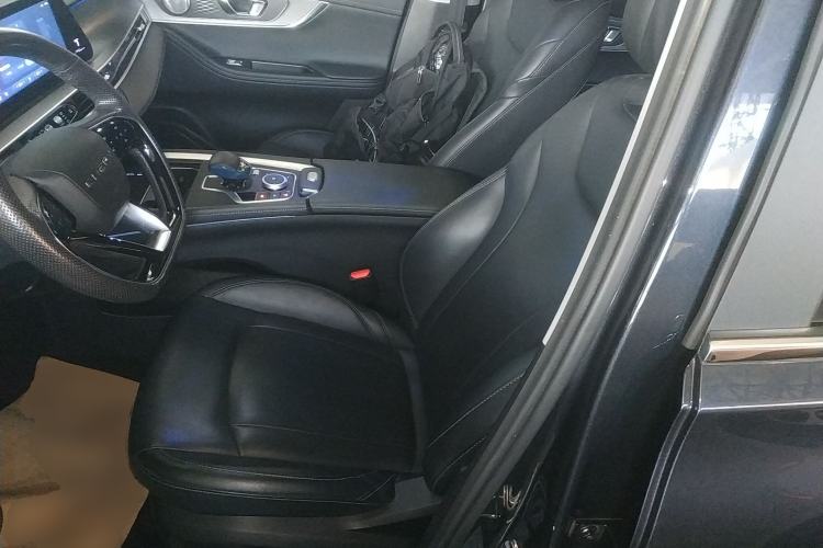 Used Chery Tiggo 8 PRO New Energy 2023 Champion Edition 1.5T 100km Glory Version
