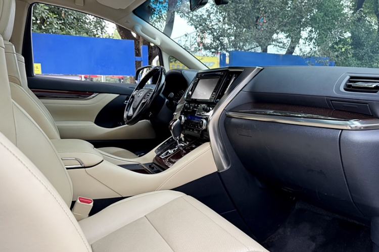 Used Toyota Alphard 2015 3.5L Luxury Edition