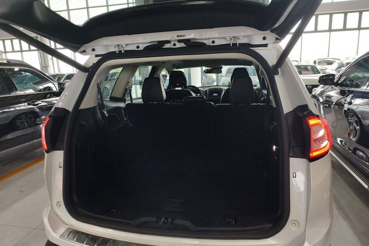 Used Ford Edge 2016 EcoBoost 245 Four-Wheel Drive Titanium Edition 7-Seater
